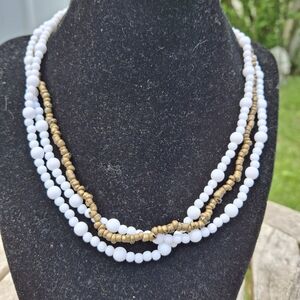 4/$20 White and Gold Beaded Necklace